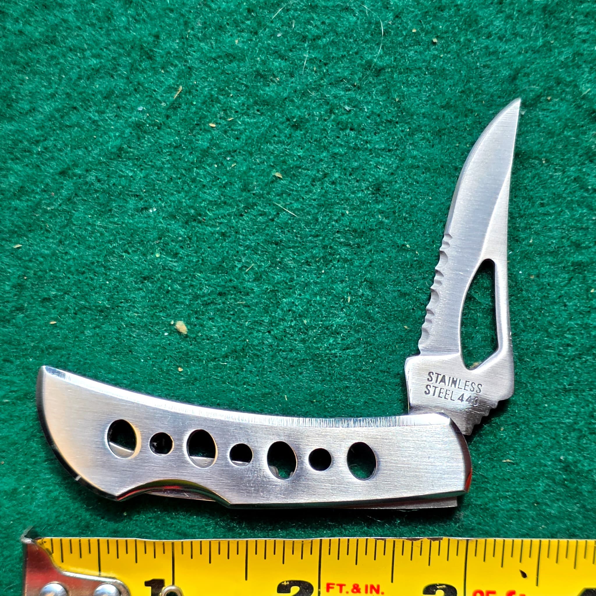 Stainless Steel 440 Folding Pocket Knife, Serrated