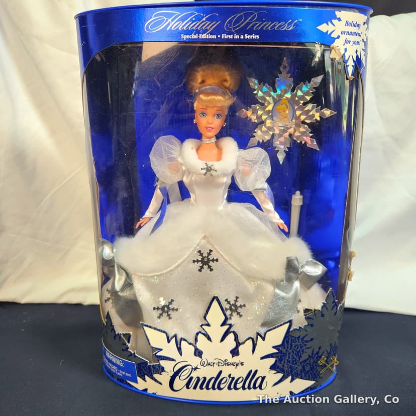 Walt Disney's Holiday Princess Cinderella Doll, 1996 Mattel Special Edition