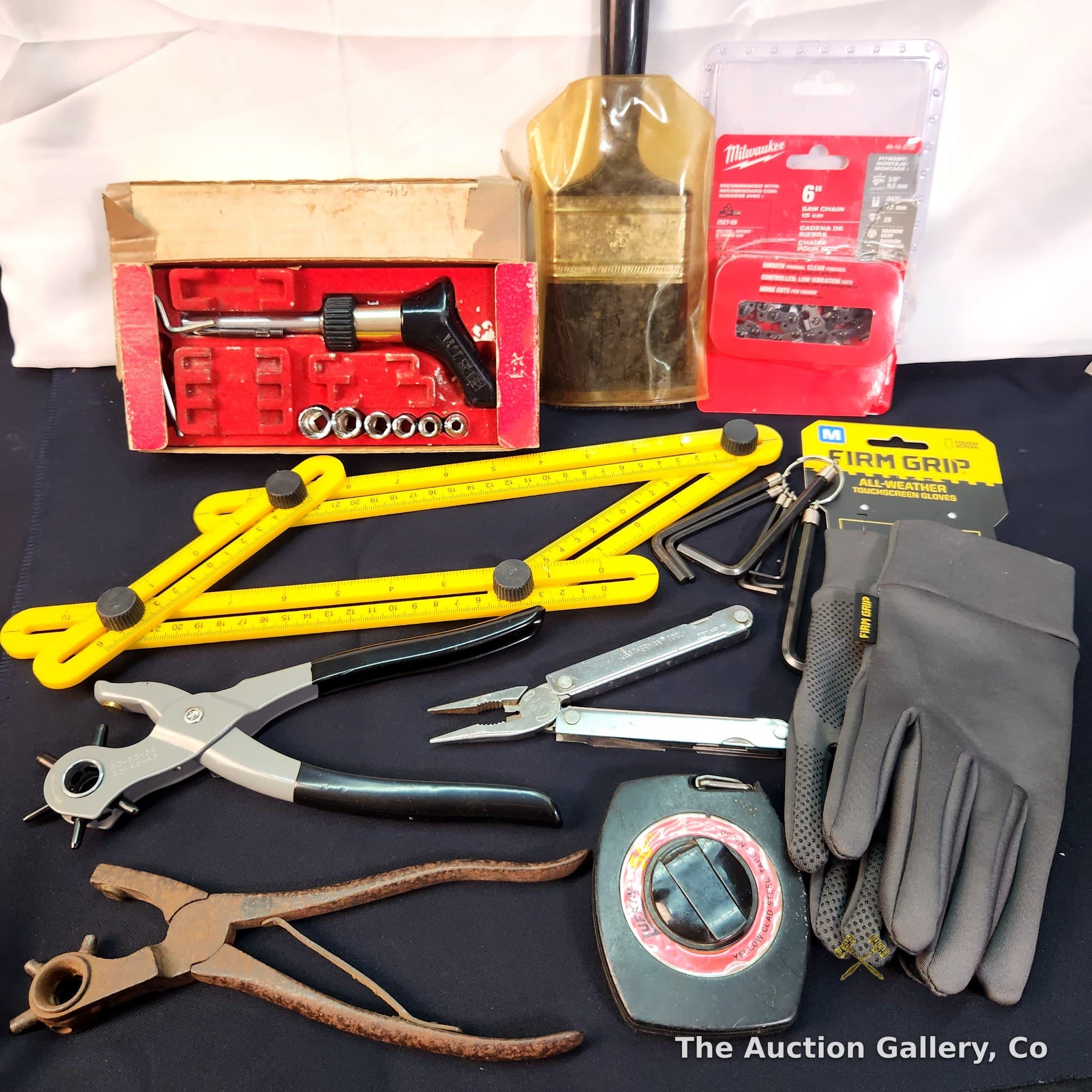 Mixed Tool Lot โ Leatherman, Milwaukee Chain, Lufkin Tape & More