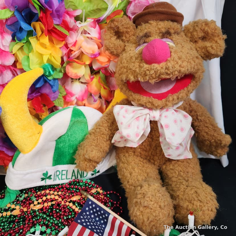 Party & Fun Mixed Lot โ Plush, Leis, Novelty Glasses & More โ photo 3