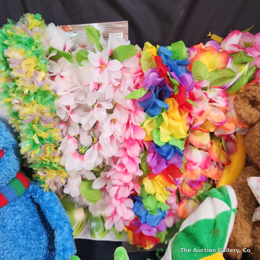 Party & Fun Mixed Lot โ Plush, Leis, Novelty Glasses & More โ photo 4