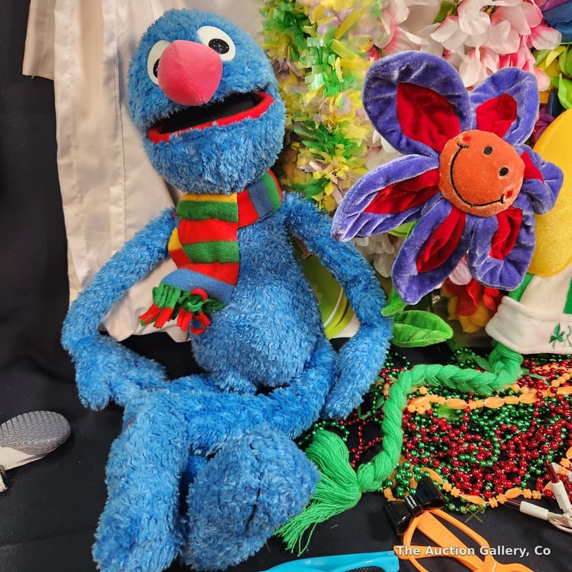 Party & Fun Mixed Lot โ Plush, Leis, Novelty Glasses & More โ photo 2