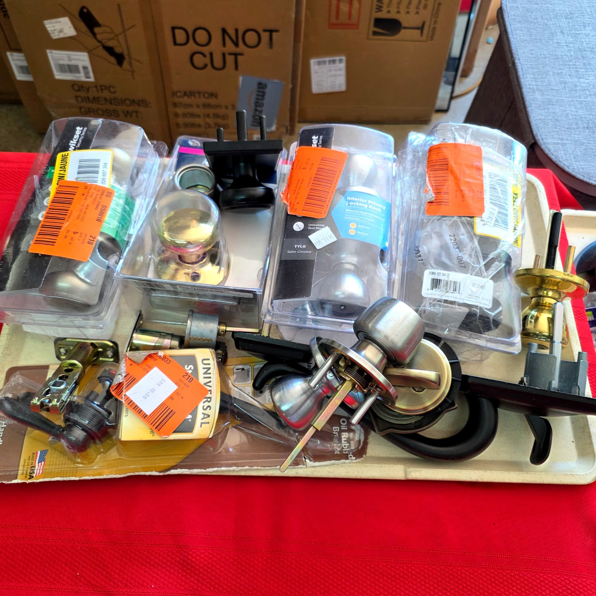 Tray Lot: Door Hardware Knobs, Latches & Hinges