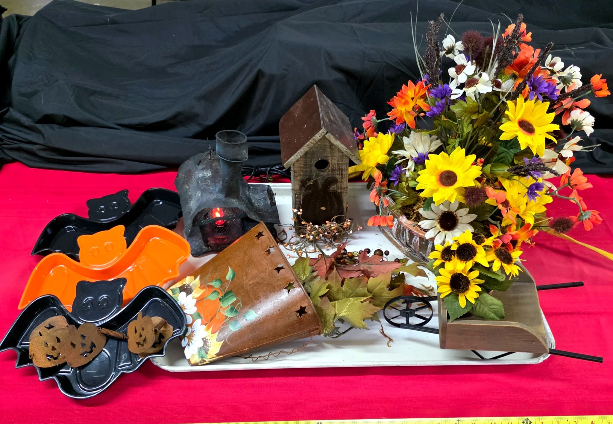 Halloween & Fall DΓ©cor Bundle, Mixed Lot