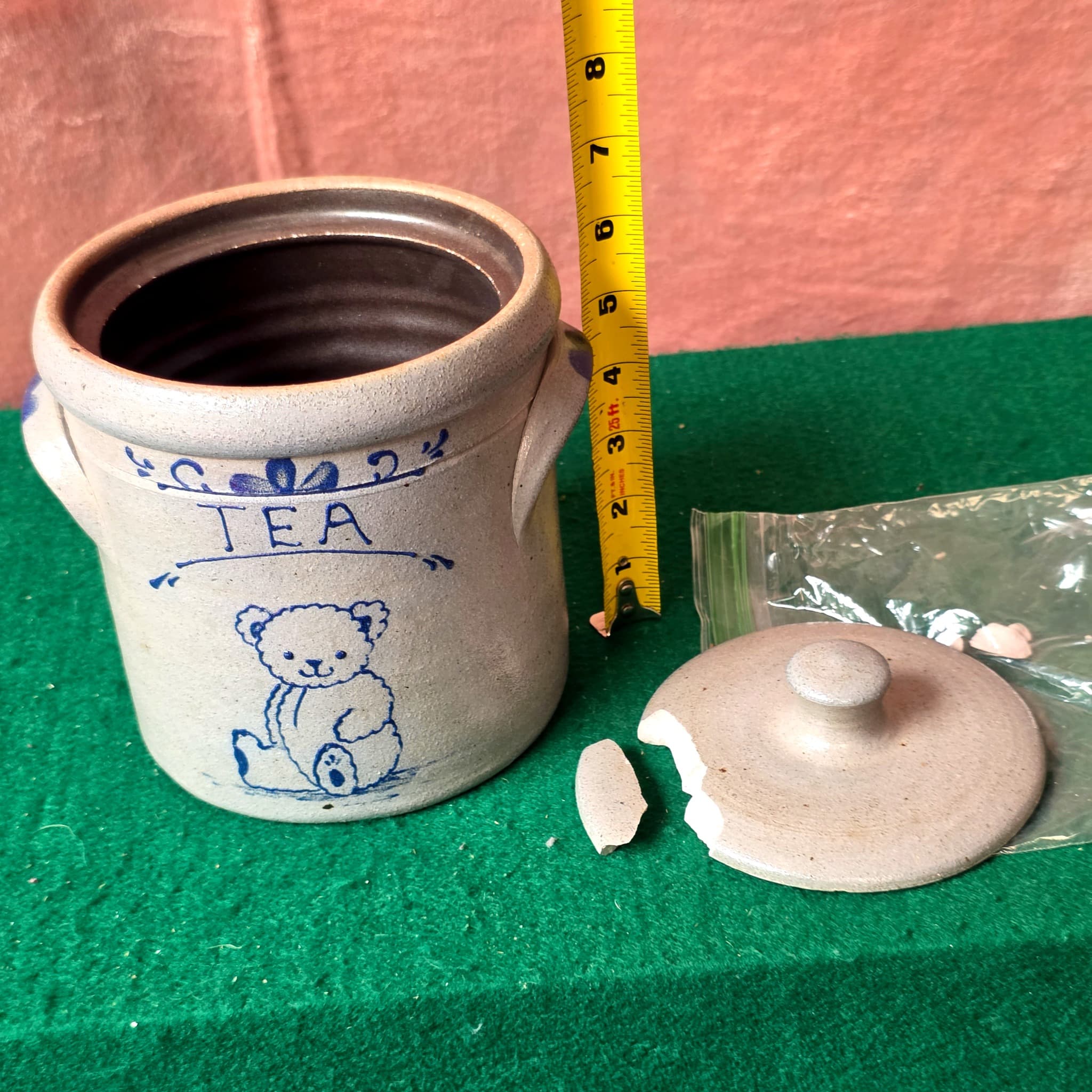 Rockdale Union Stoneware Tea Crock with Lid, 1992