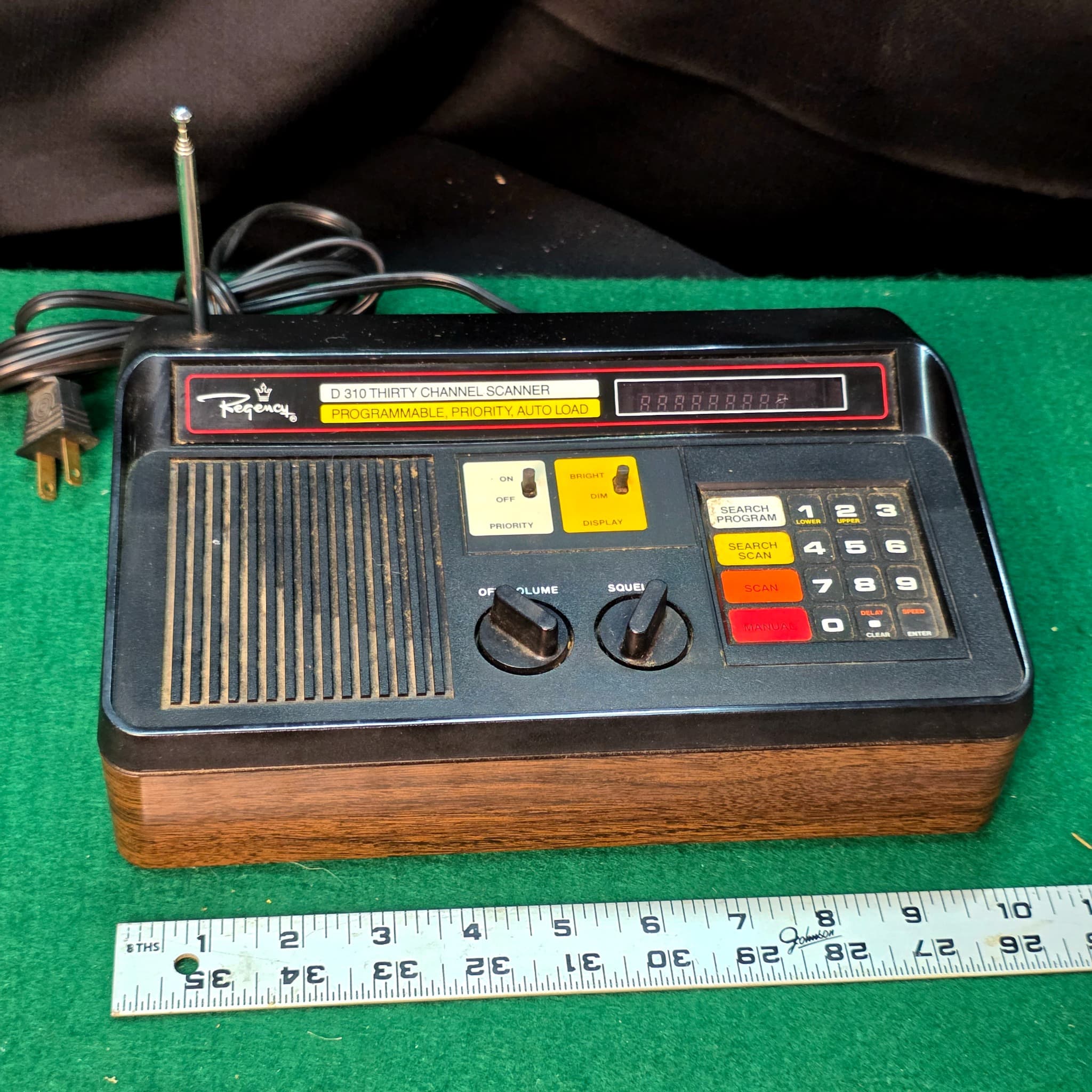 Regency D310 Thirty Channel Programmable Scanner Radio, Vintage