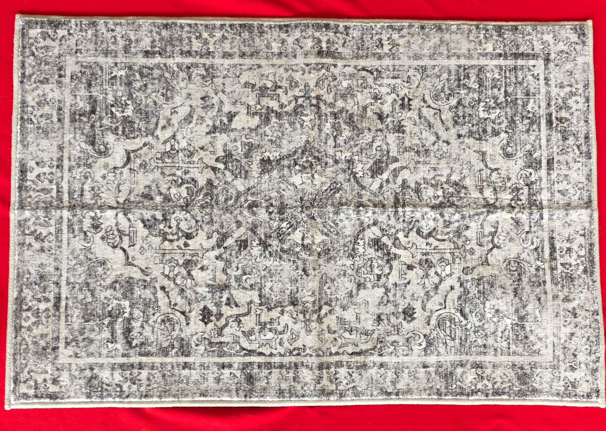Gray Medallion Area Rug, 36" x 24", Brand New