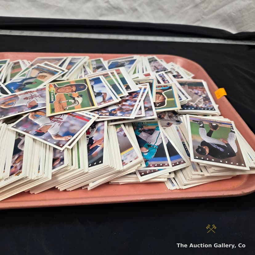 1993 Upper Deck Baseball Cards, Large Lot โ photo 3
