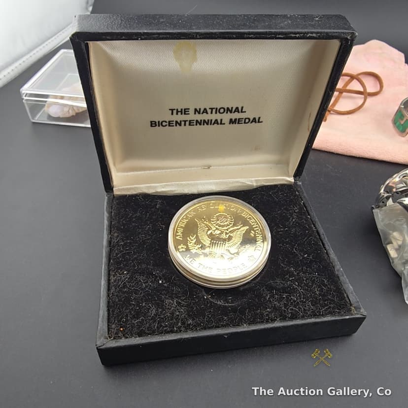 National Bicentennial Medal, 1776β1976, Boxed β photo 4