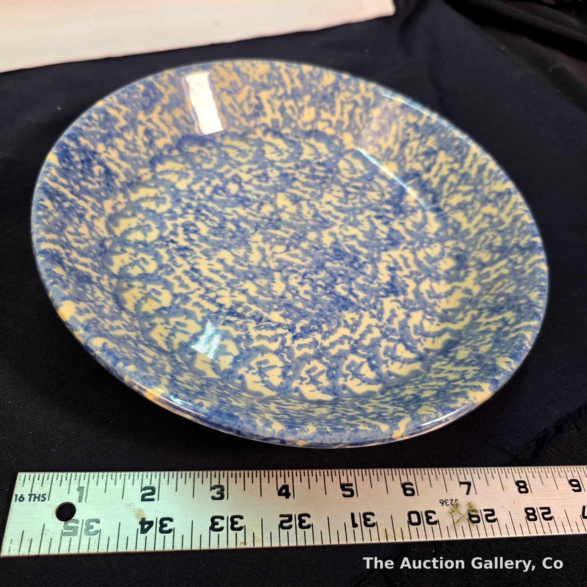 Workshops of Gerald E. Henn Spongeware Pie Plate, 9.5"