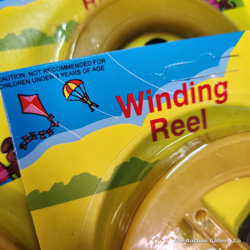 Winding Reel Kite Reels, Lot of 46, New on Card β photo 3