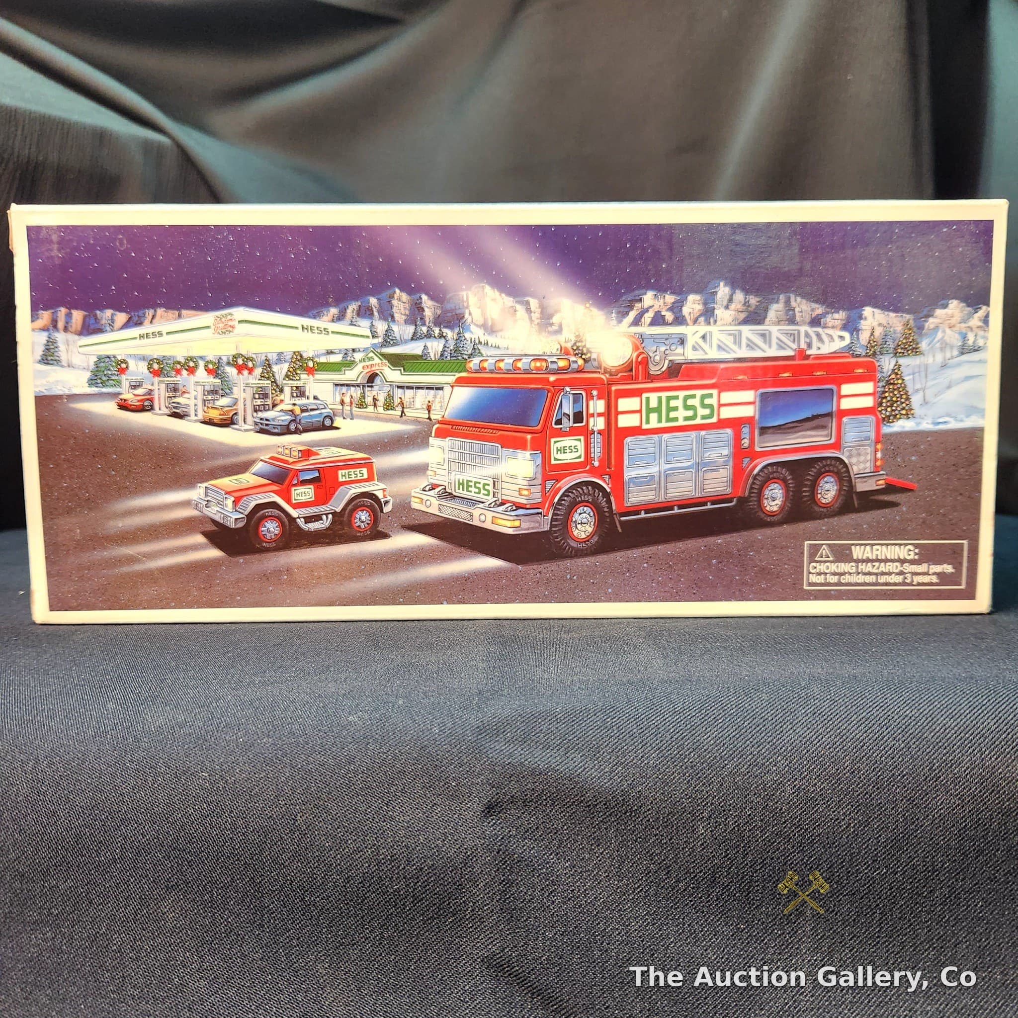 2005 Hess Emergency Fire Truck with Rescue Vehicle, in Box