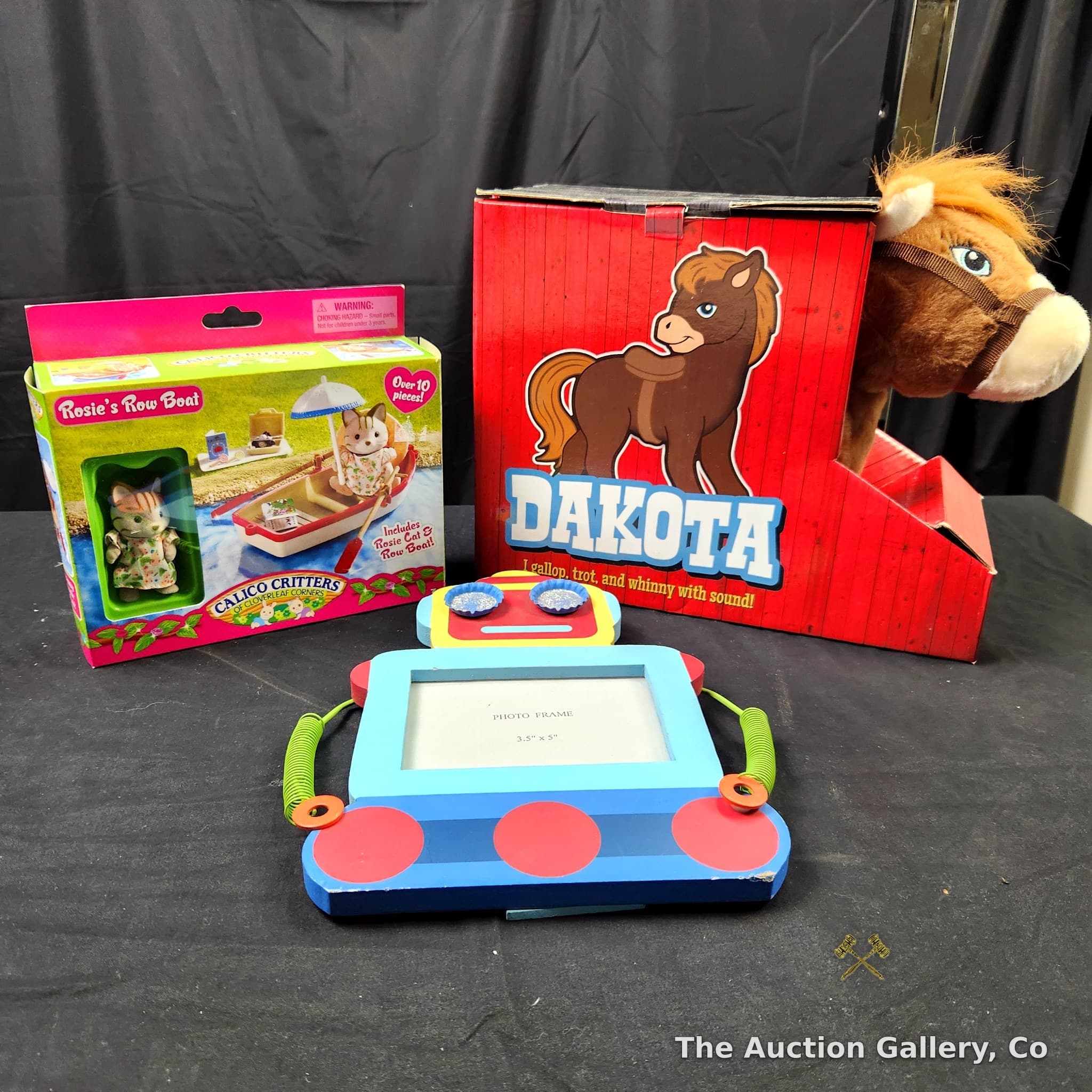 Kids' Toy Lot of 3 โ Calico Critters, Dakota Horse, Photo Frame