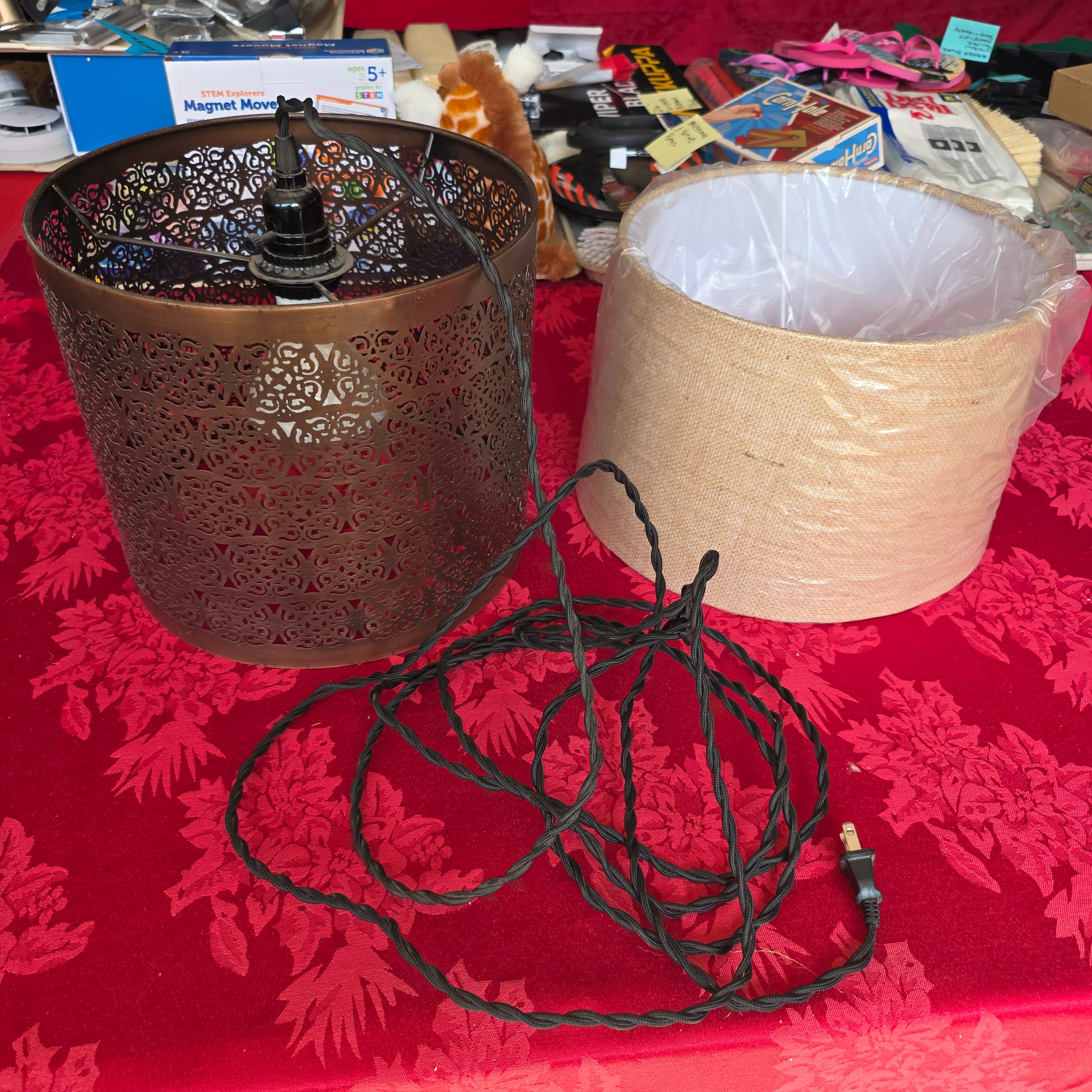 2 Piece Lighting Lot