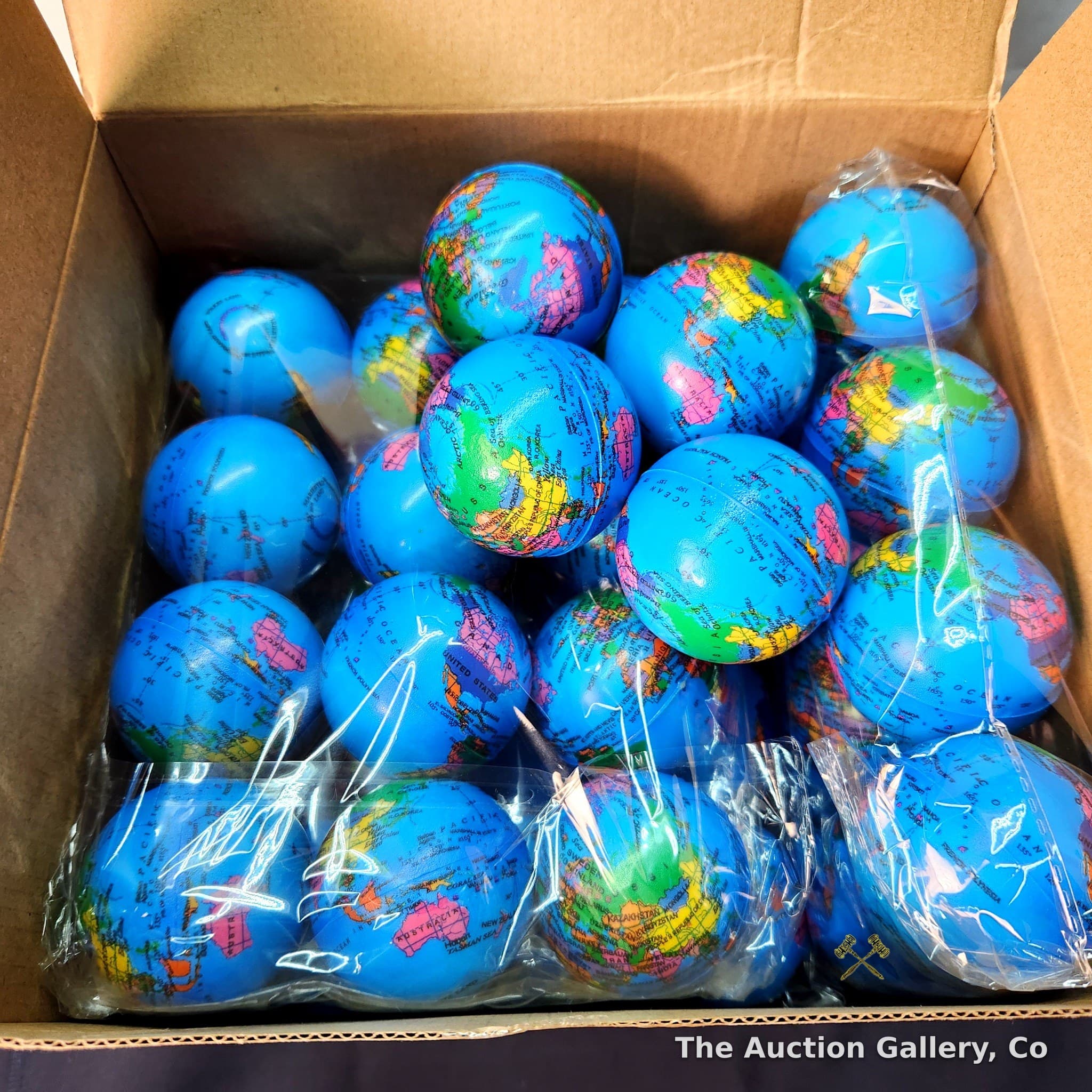 Deekin Foam Globe Stress Bounce Balls, Box of 100, New