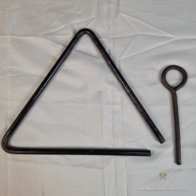 Metal Percussion Triangle with Striker โ photo 2