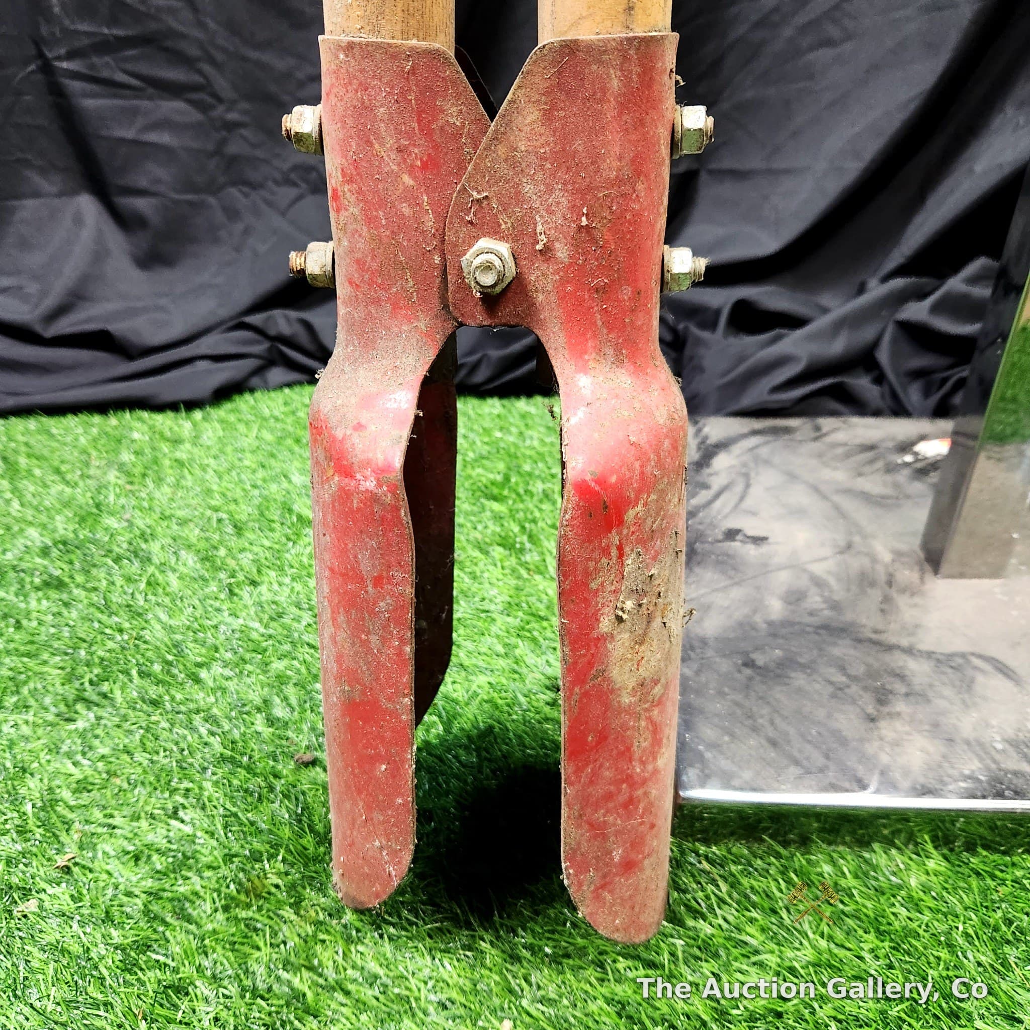 Ames Clamshell Post Hole Digger, Wood Handles