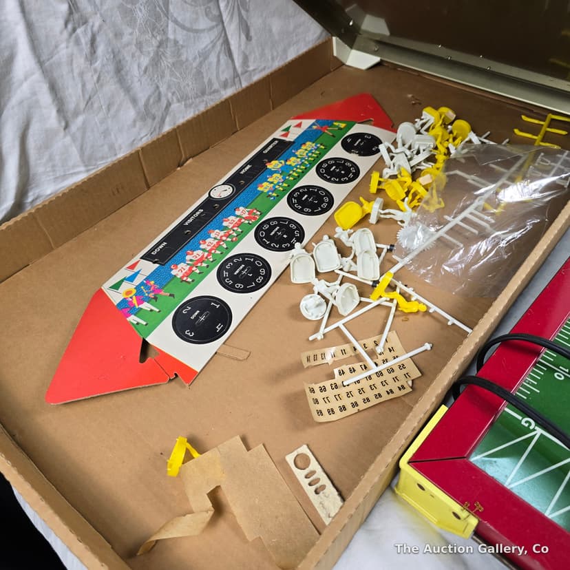 Tudor Tru-Action Electric Football Games, Lot of 2 โ One Boxed โ photo 7