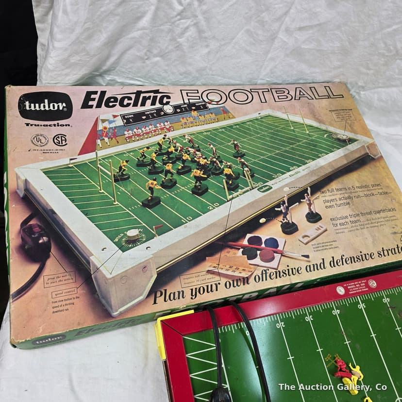 Tudor Tru-Action Electric Football Games, Lot of 2 โ One Boxed โ photo 5