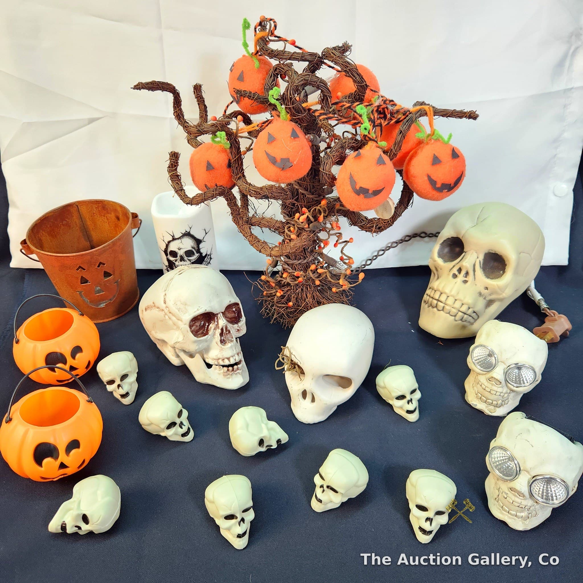 Halloween Decor Lot โ Skulls, Lighted Pumpkin Tree, Jack-o-Lanterns & More