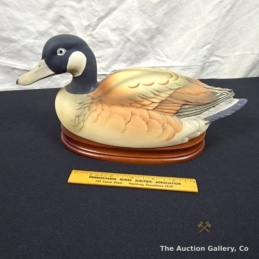 Andrea by Sadek Canada Goose Porcelain Figurine, #7915