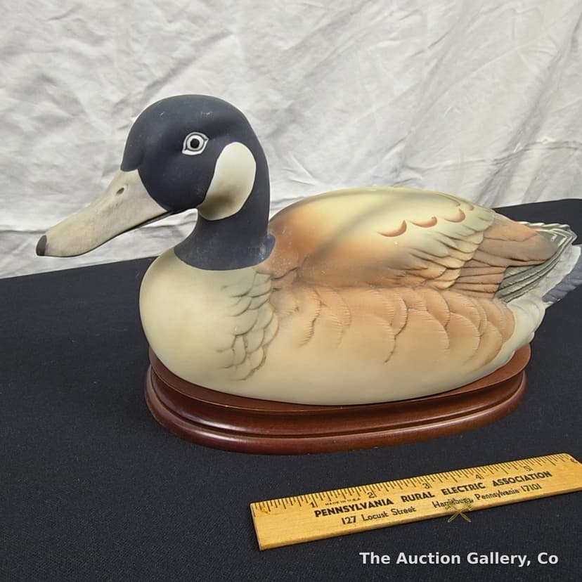 Andrea by Sadek Canada Goose Porcelain Figurine, #7915 โ photo 2