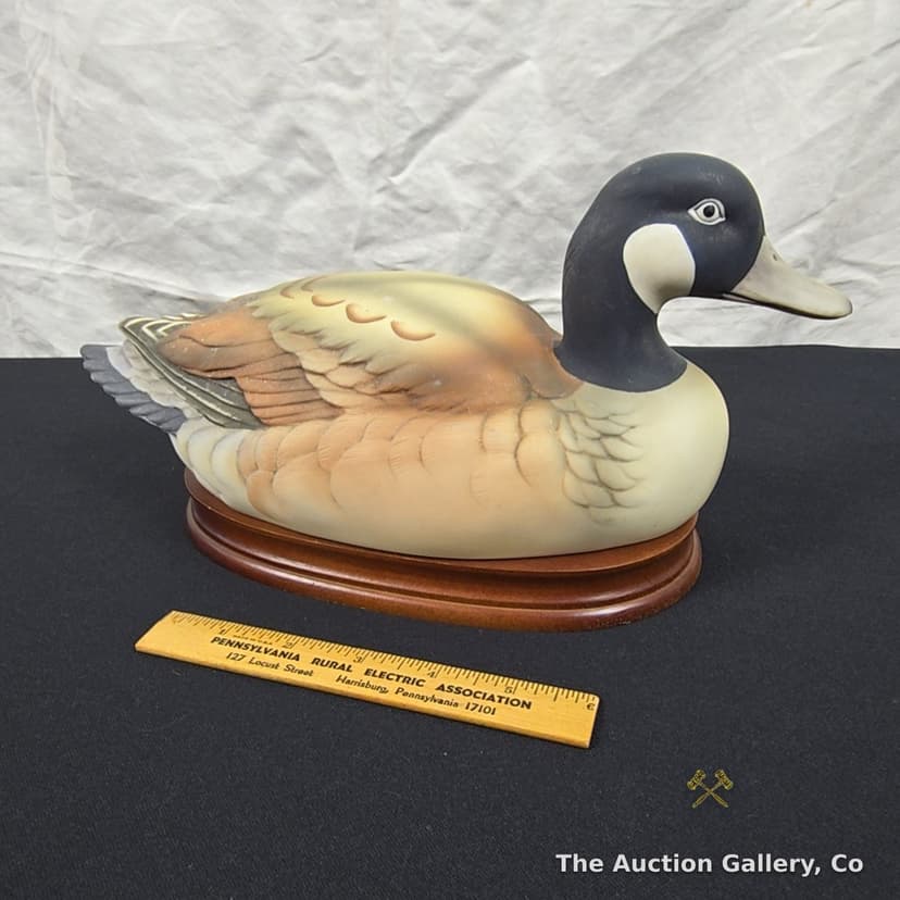 Andrea by Sadek Canada Goose Porcelain Figurine, #7915 โ photo 5
