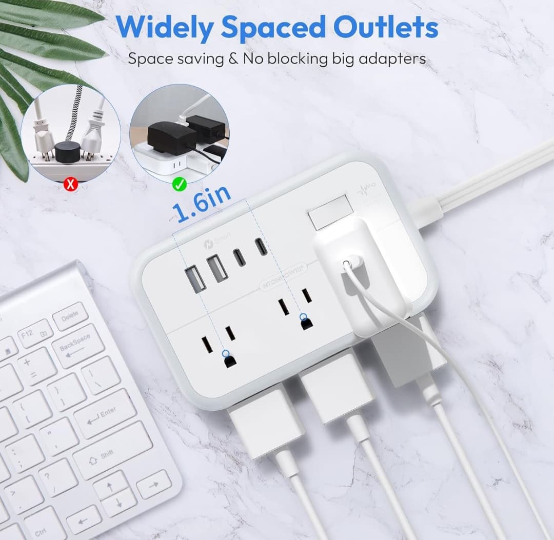 Power Strip - 6 Outlets - 4 USB Ports (Flat Plug)