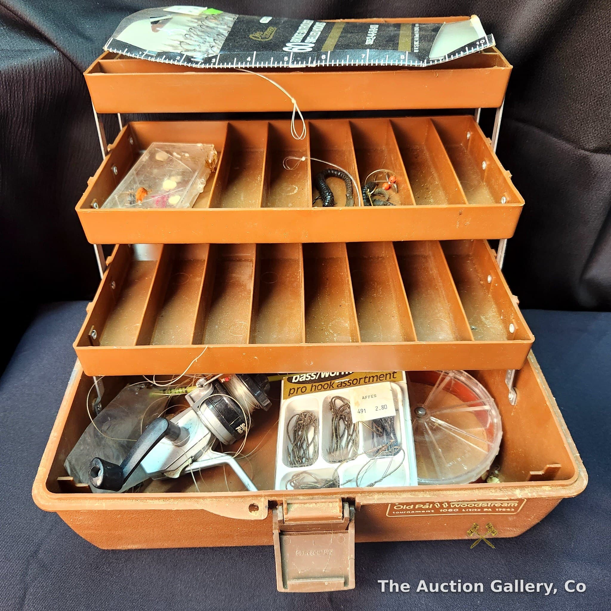 Old Pal Woodstream Tournament 1060 Tackle Box with Fishing Gear