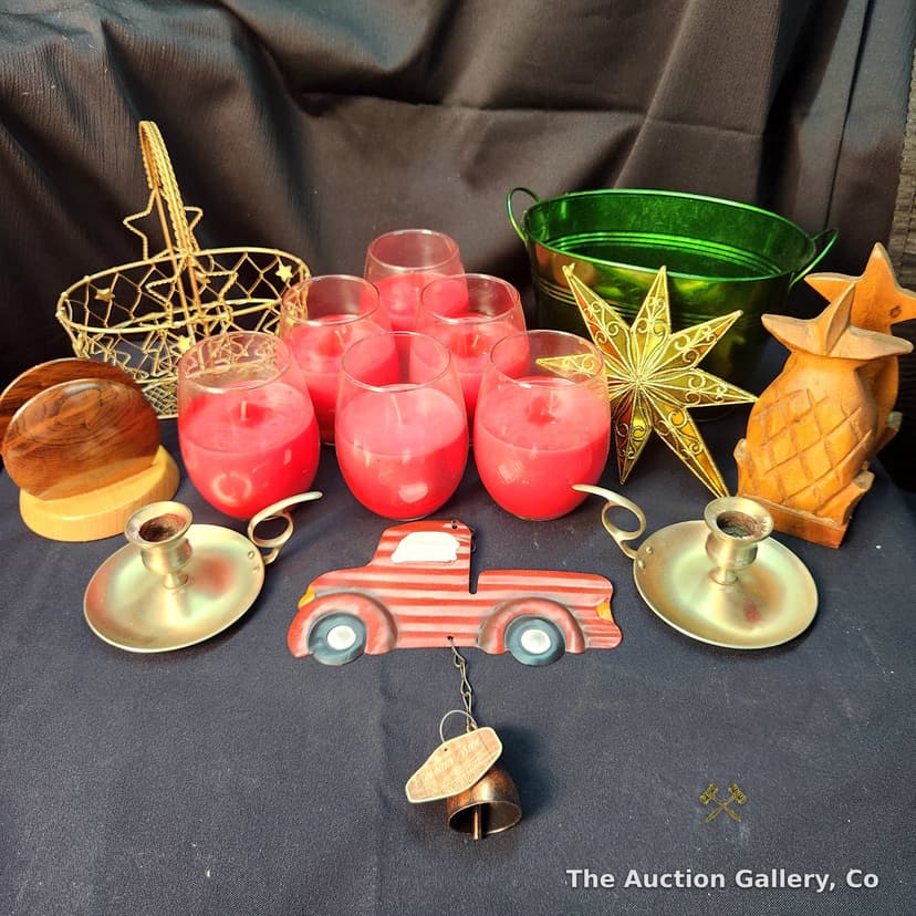 Holiday Home Decor Mixed Lot, 14 Pieces