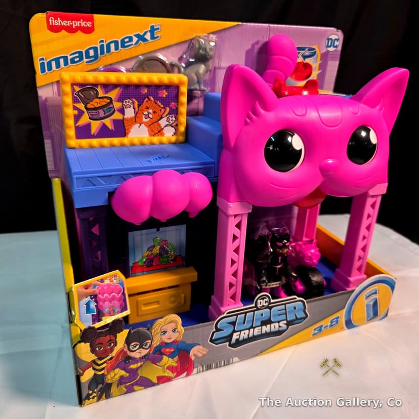 Fisher-Price Imaginext DC Super Friends Catwoman Playhouse Playset, New