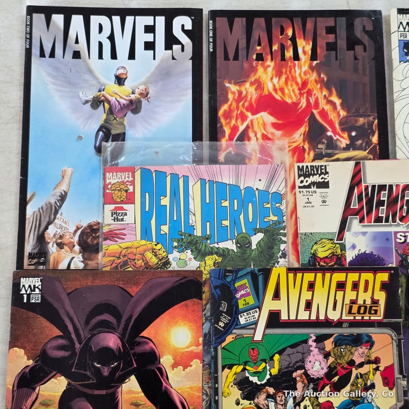 Lot of 9 Marvel Comics โ Black Panther, Avengers, X-Men, Hulk, Marvels โ photo 2