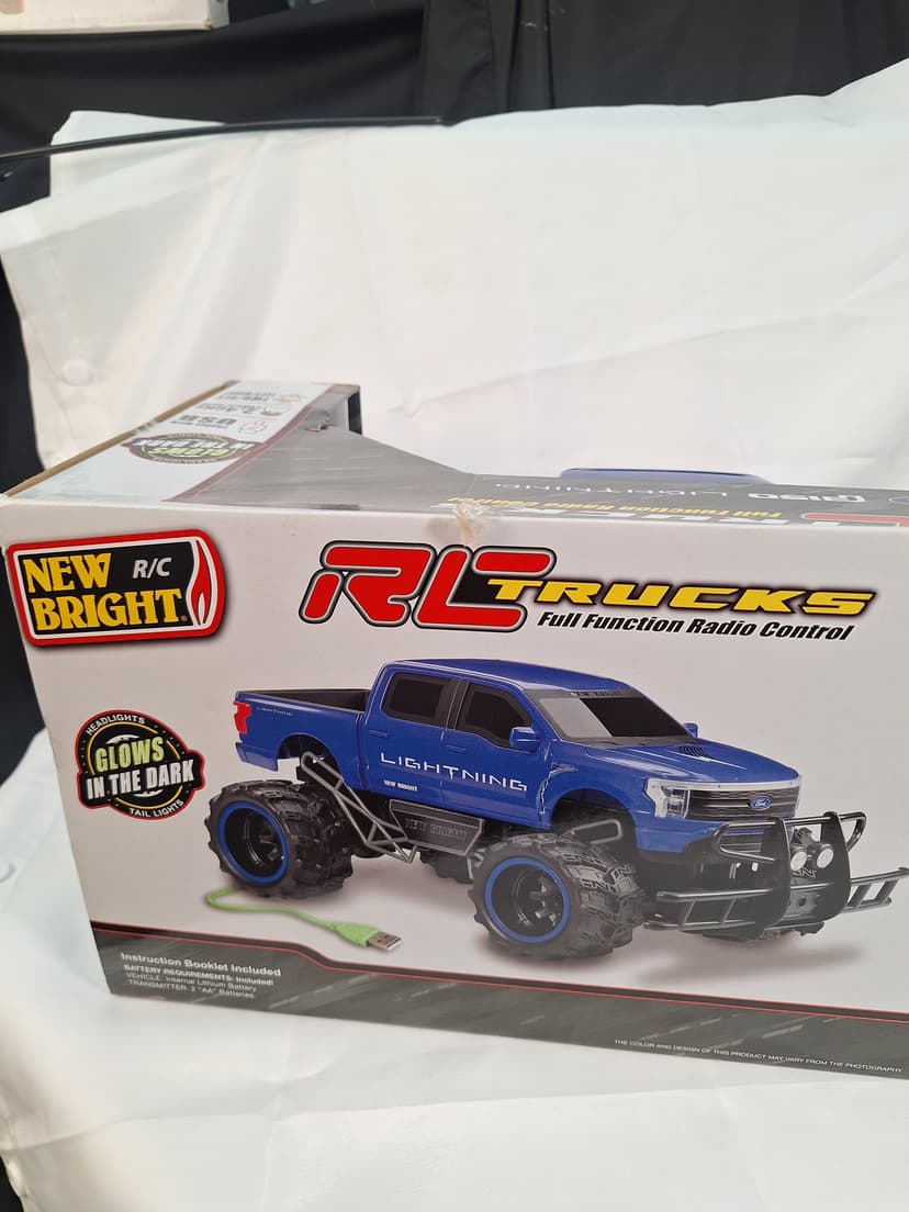 New Bright 1:14 Ford F-150 Lightning RC Truck, New in Box β photo 7