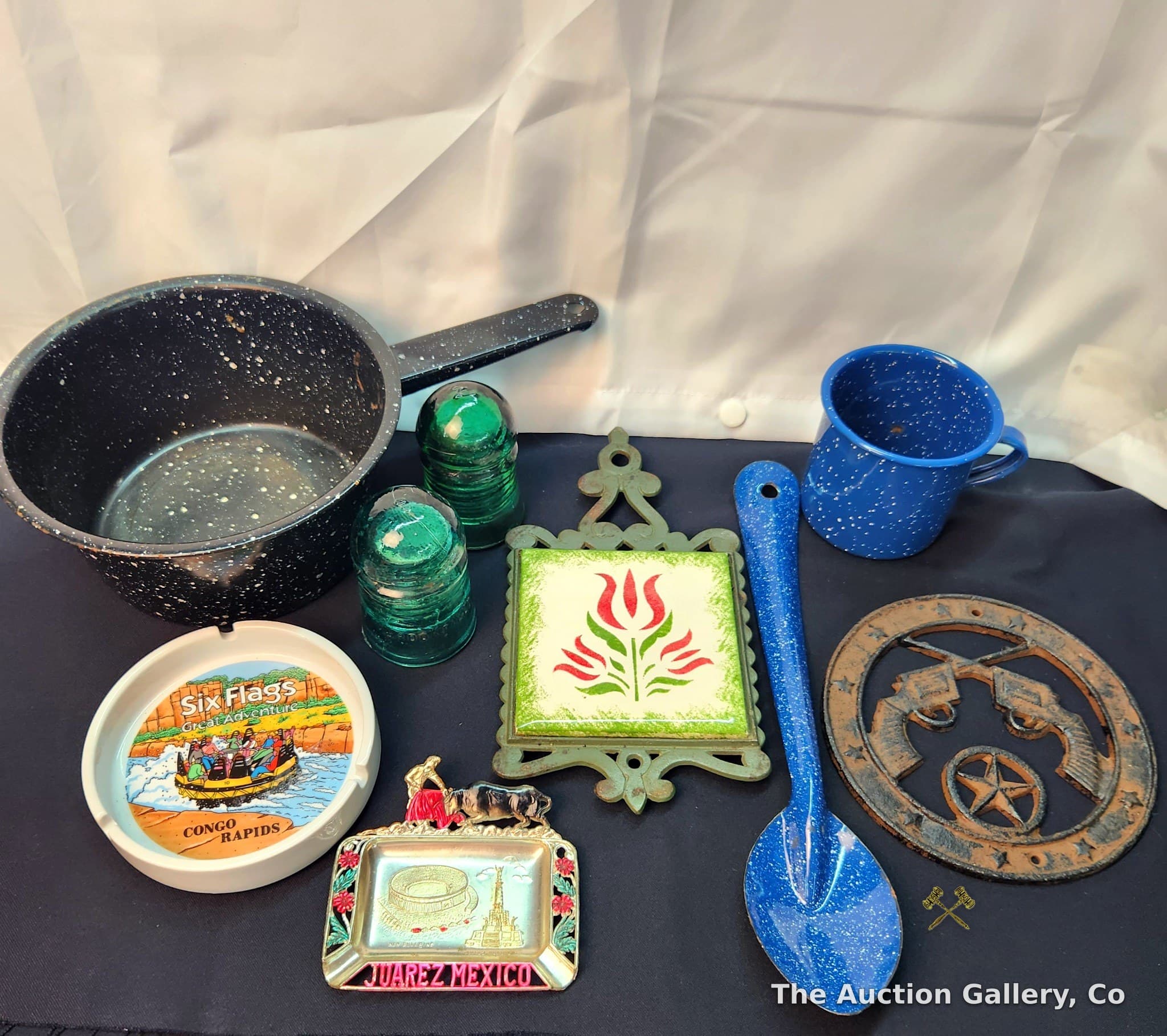 Mixed Vintage Lot โ Enamelware, Glass Insulators, Trivets, Souvenir Ashtrays
