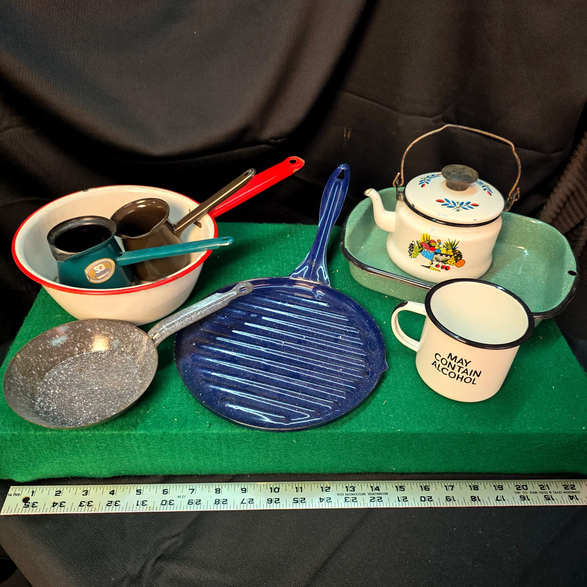 Mixed Enamelware Lot of 8 โ Pans, Kettle, Mugs & More