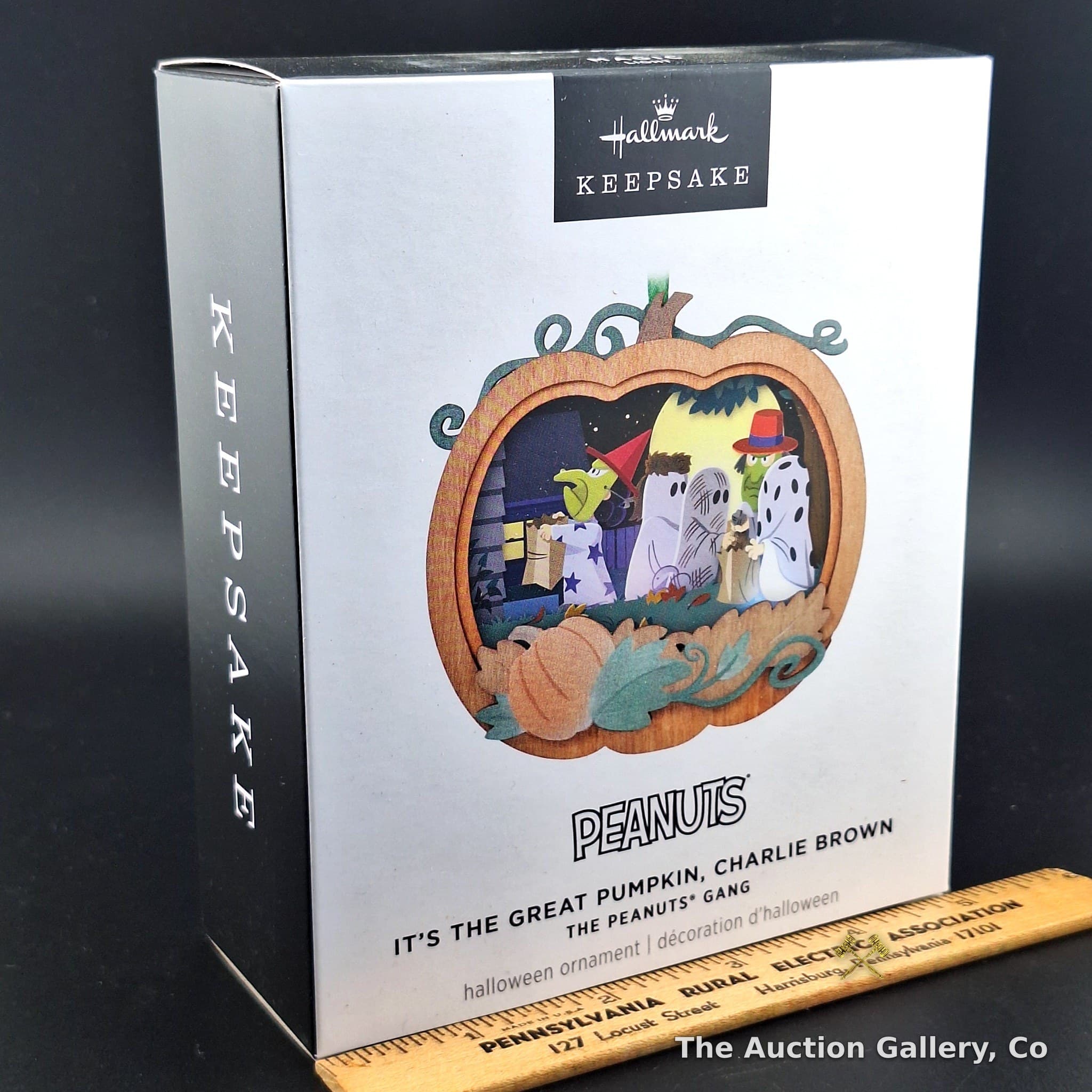 Hallmark Keepsake Peanuts Great Pumpkin Charlie Brown 2024 Halloween Ornament