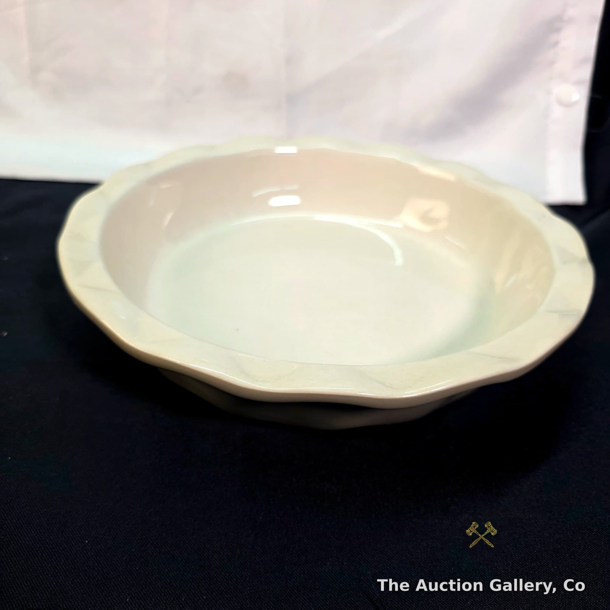 Crofton 9" Stoneware Pie Plate, Unused