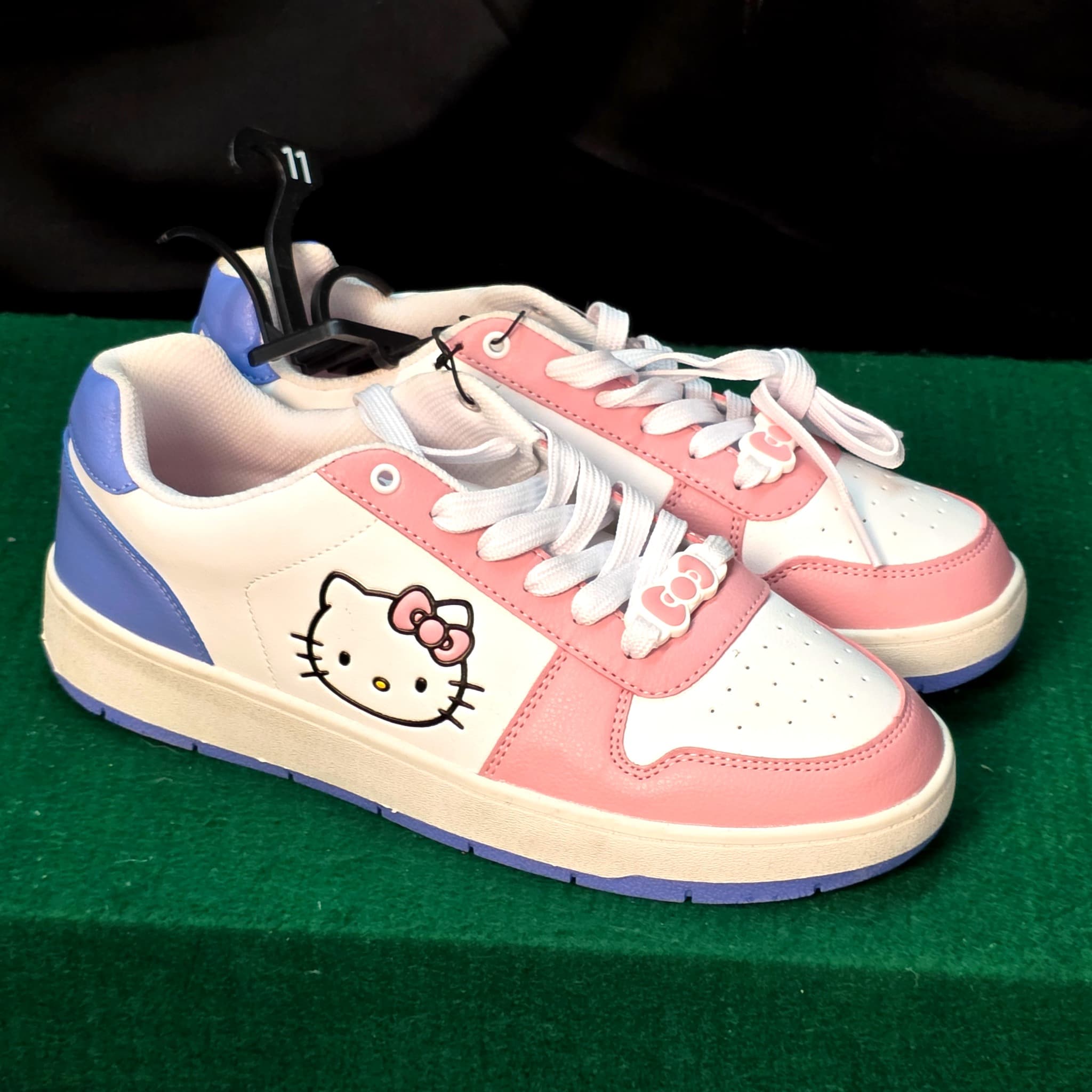 Hello Kitty Low-Top Sneakers, Women's Size 11