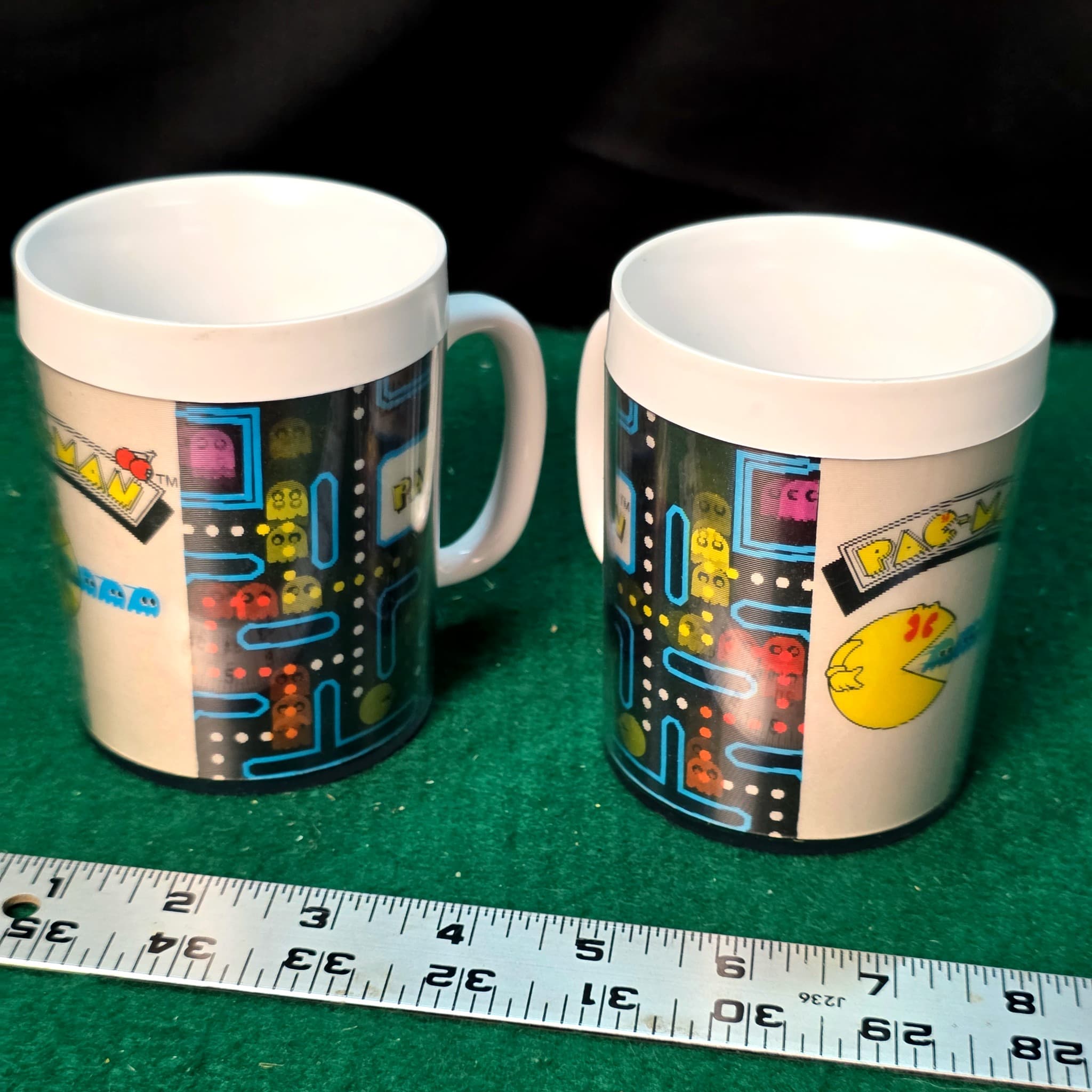 Vintage 1980 Pac-Man ThermoServ Lenticular Mugs, Set of 2