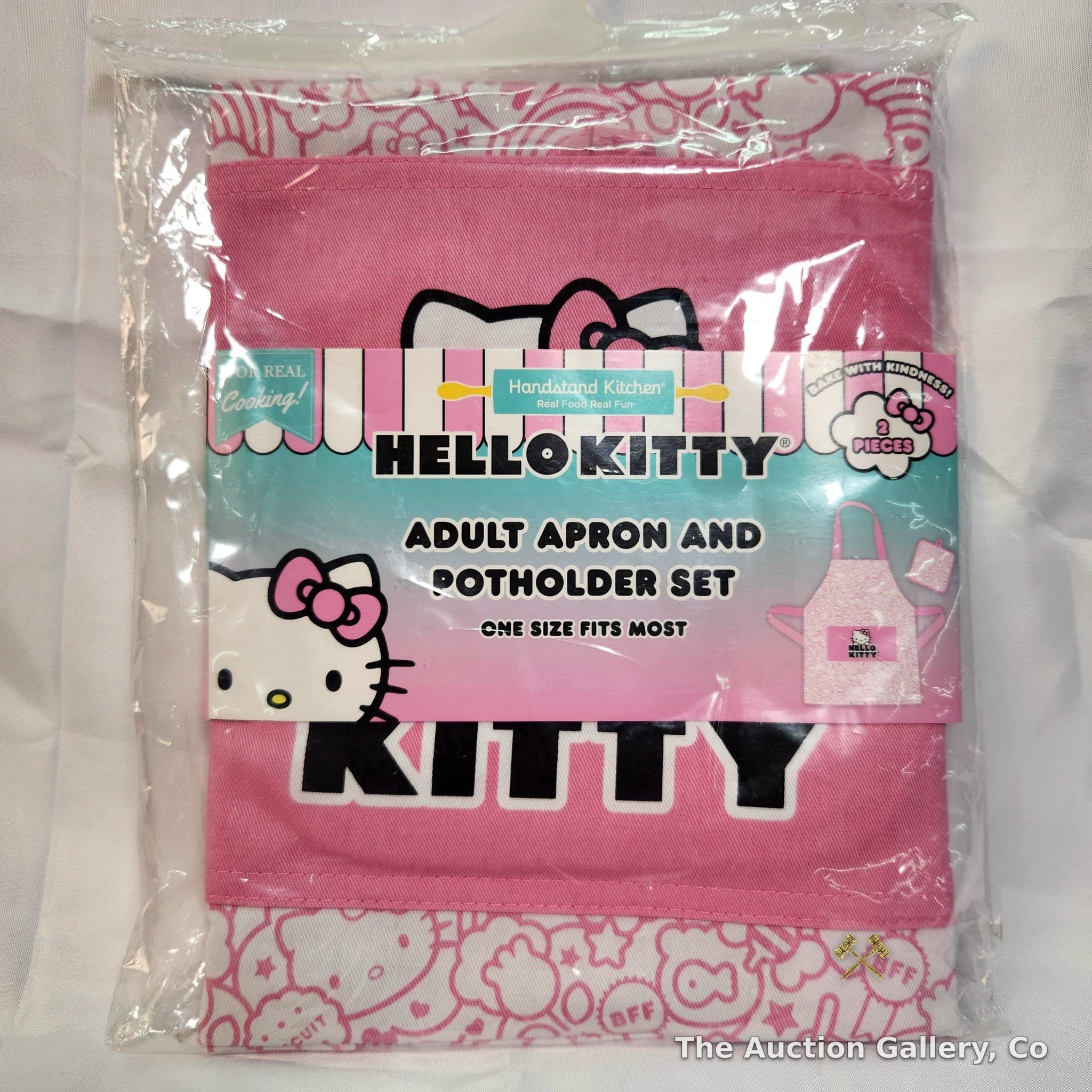 Hello Kitty Adult Apron & Potholder Set, New in Package