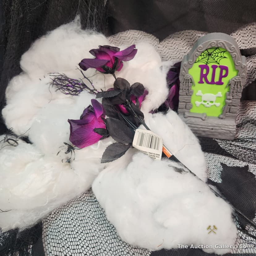 Halloween Mixed Lot β Decor, Baskets, Balloons, and More β photo 2