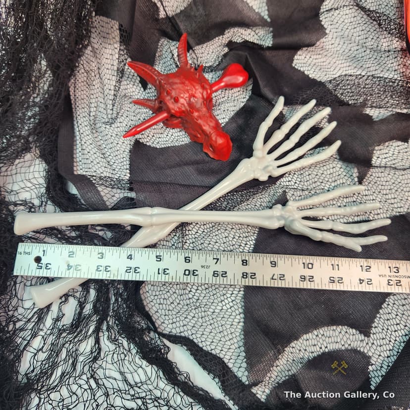 Halloween Mixed Lot β Decor, Baskets, Balloons, and More β photo 4