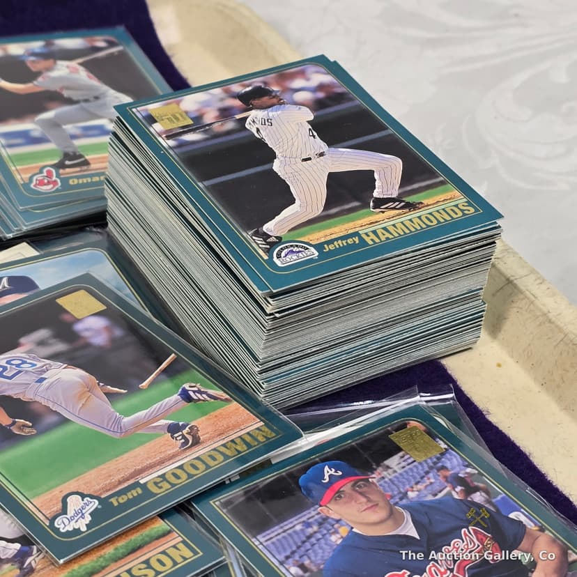 2001 Topps Baseball Cards, Large Lot โ Sleeved & Unsleeved โ photo 5