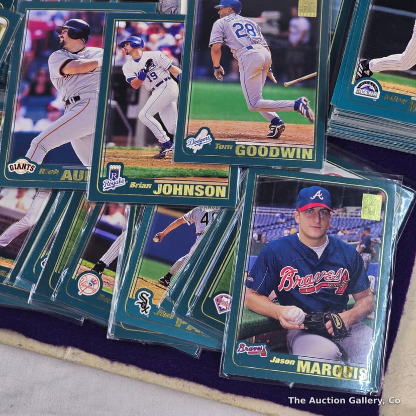 2001 Topps Baseball Cards, Large Lot โ Sleeved & Unsleeved โ photo 3