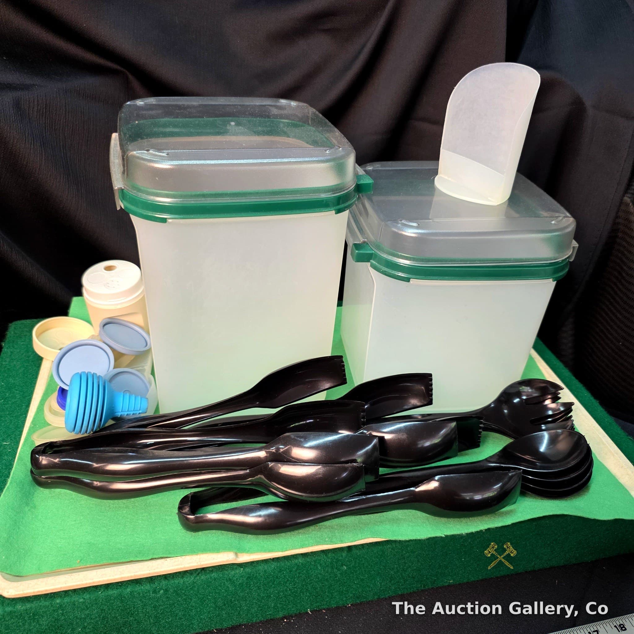 Mixed Kitchen Lot โ Locking Storage Containers, Salad Tongs & Accessories