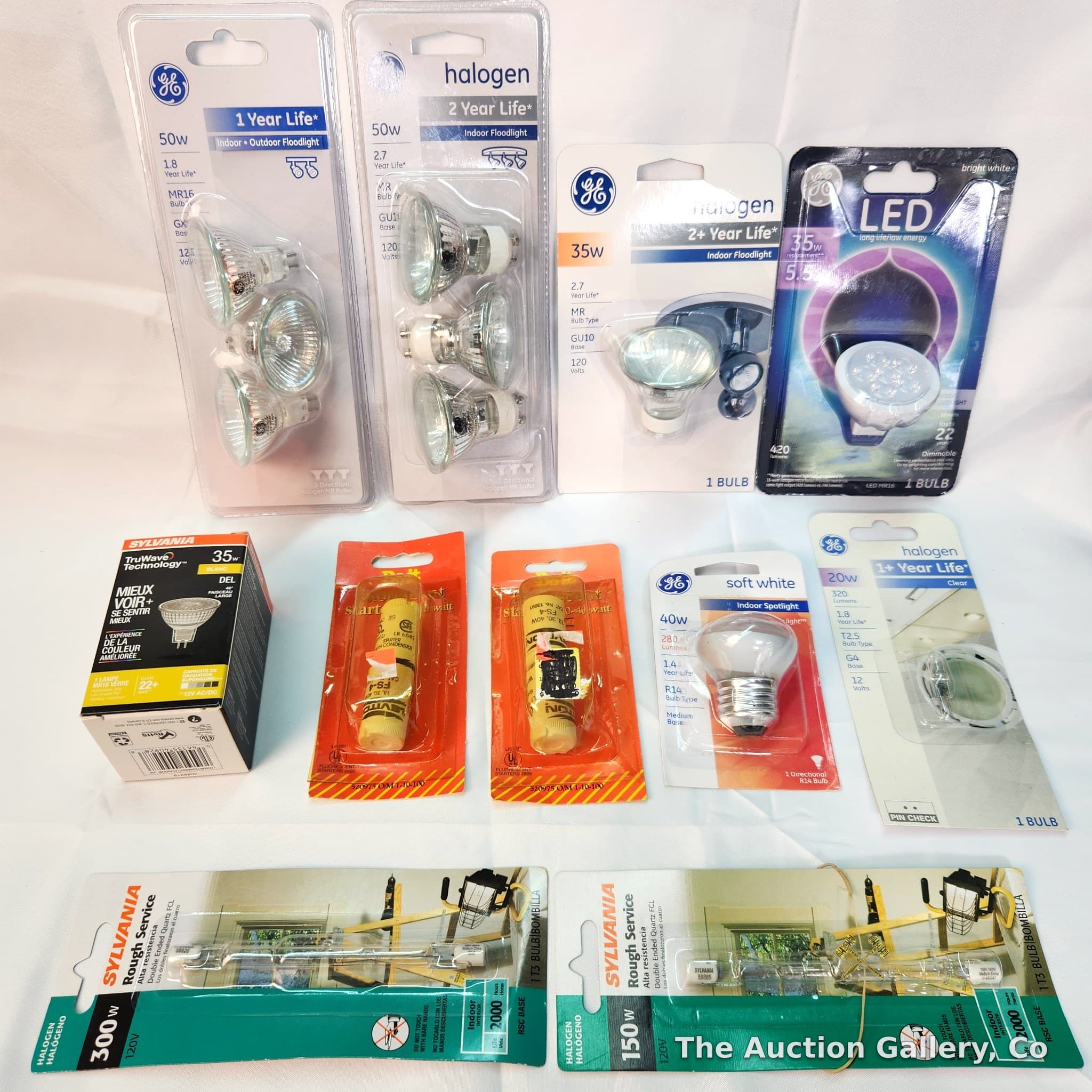 Mixed Lot of 11 Light Bulbs, New in Packaging