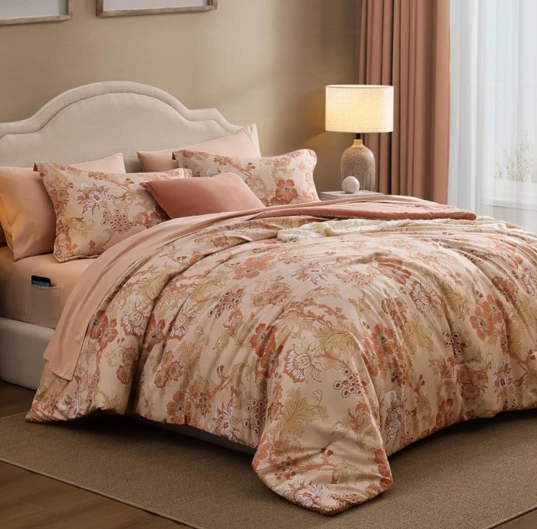 7 Piece Bedding Set - Queen - Terrecotta Floral