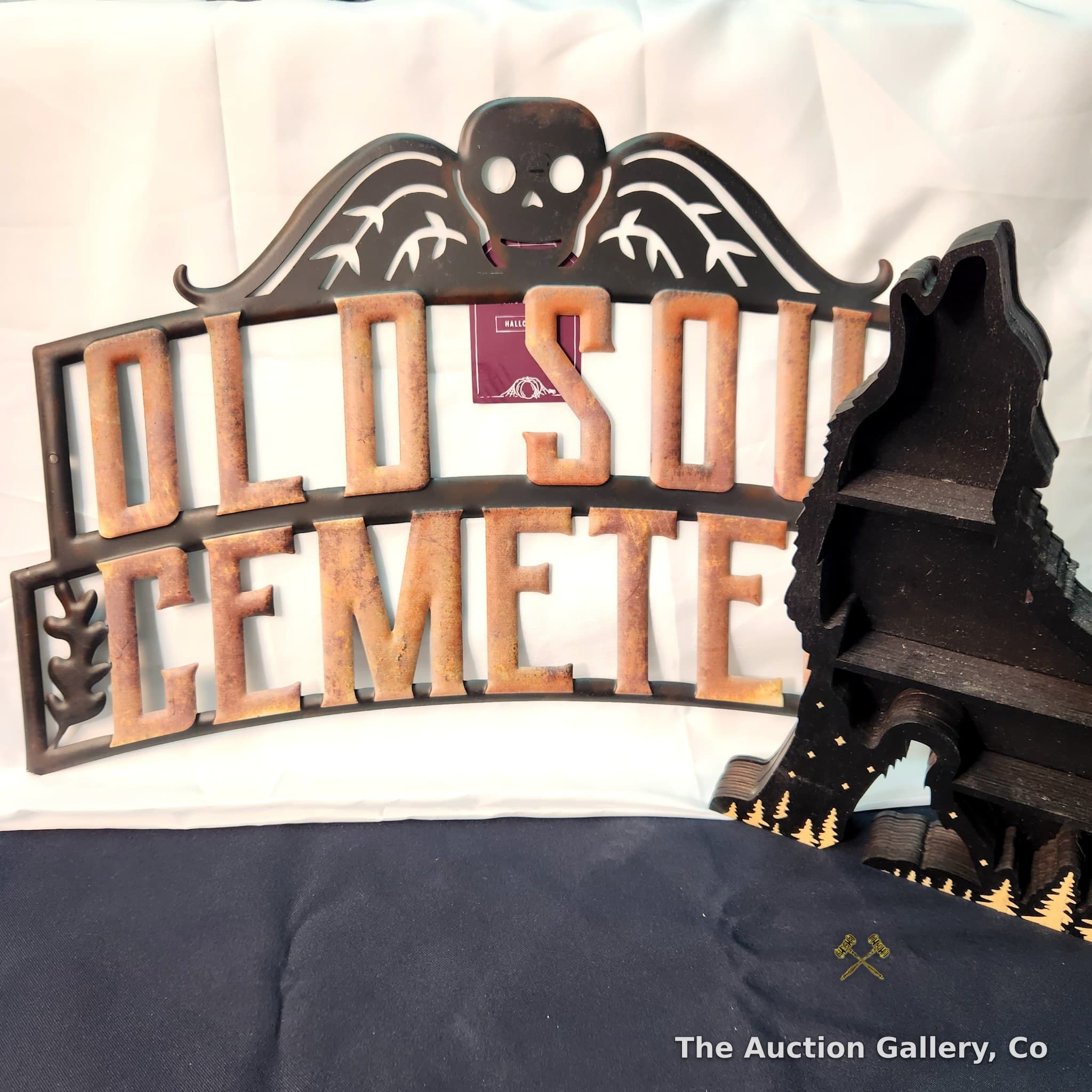Halloween Decor Lot โ Metal Cemetery Sign & Wolf Shelf