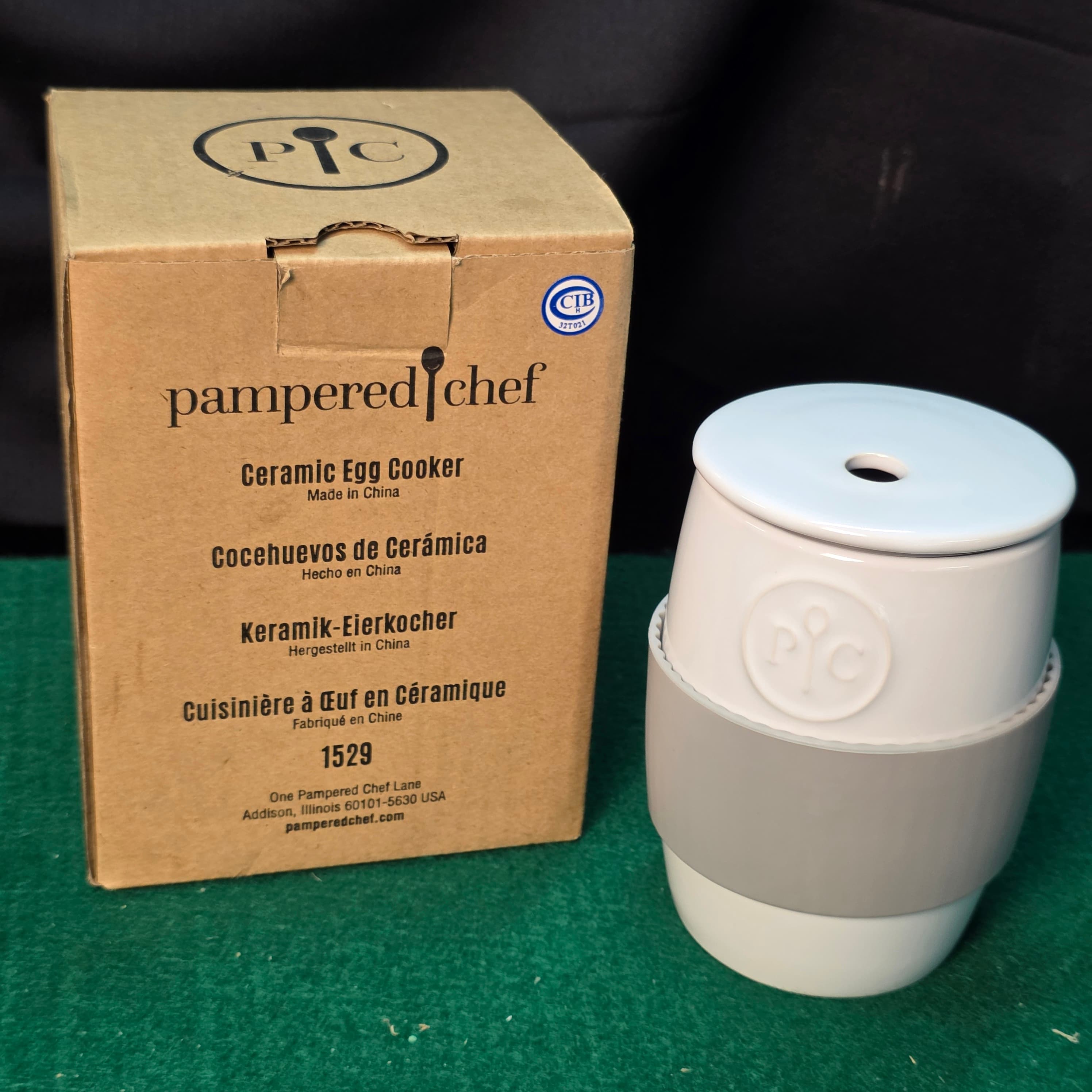 Pampered Chef Ceramic Egg Cooker, Model 1529