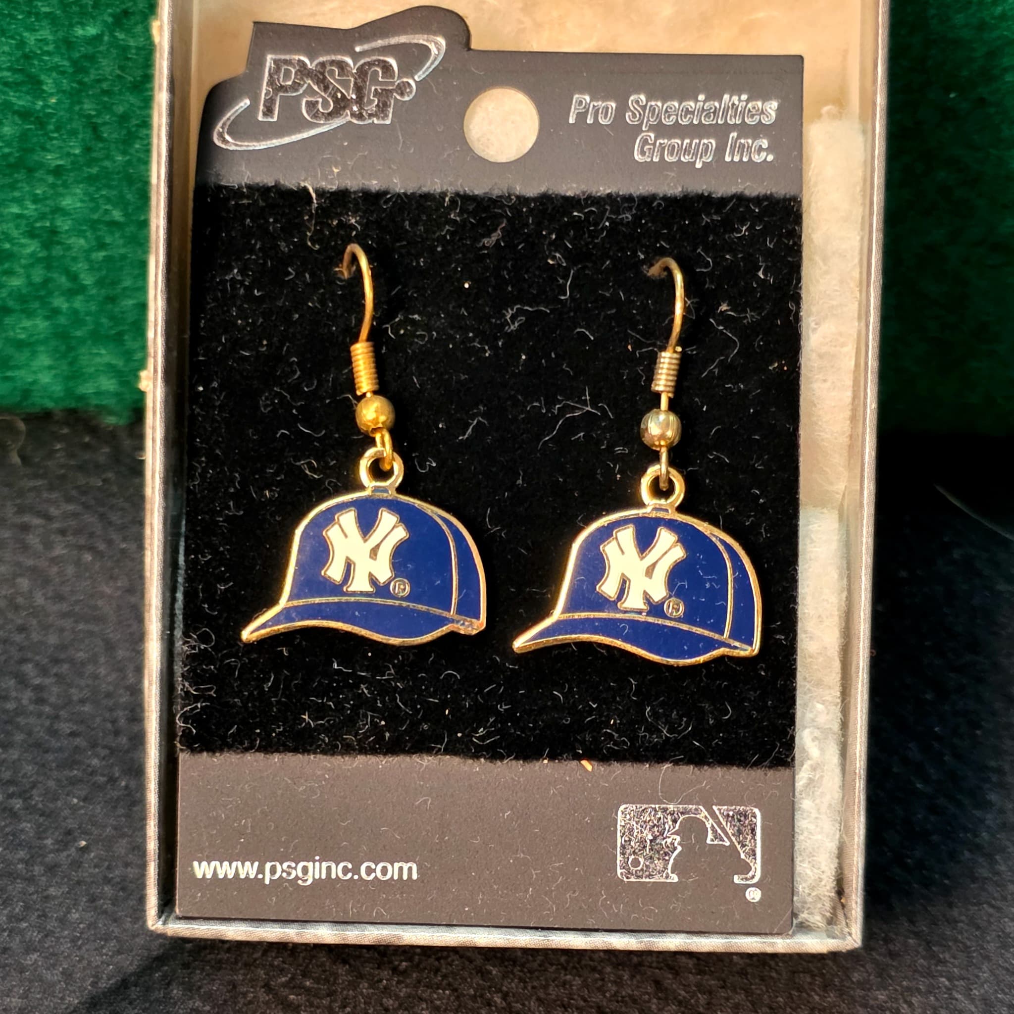 New York Yankees Cap Dangle Earrings, PSG, MLB Licensed
